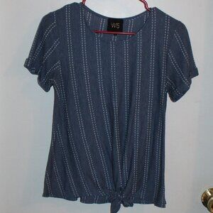 W5 by Anthropologie women's Blue White Short Sleeve Top. Knot in front